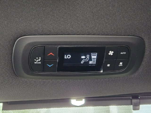 New 2027 Chrysler Pacifica Select FWD image 22
