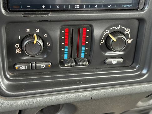 Used 2005 GMC Sierra 1500 SLE w/ Light Duty Power Package RWD image 14
