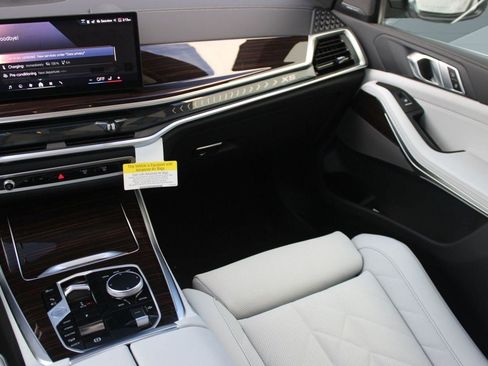 New 2026 BMW X5 xDrive50e image 31