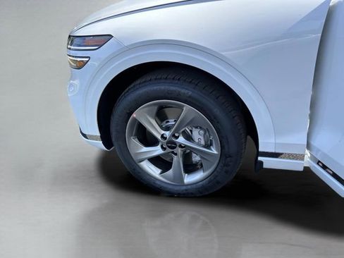 New 2026 Genesis GV70 2.5T Select image 32