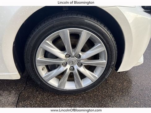 Used 2016 Lexus IS 300 AWD image 10