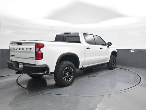 Used 2024 Chevrolet Silverado 1500 ZR2 image 8