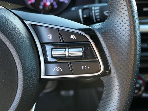 Used 2023 Kia Forte GT-Line image 16