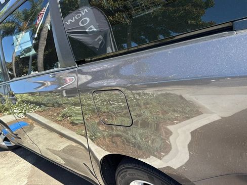 Used 2014 Toyota Sienna L FWD image 1