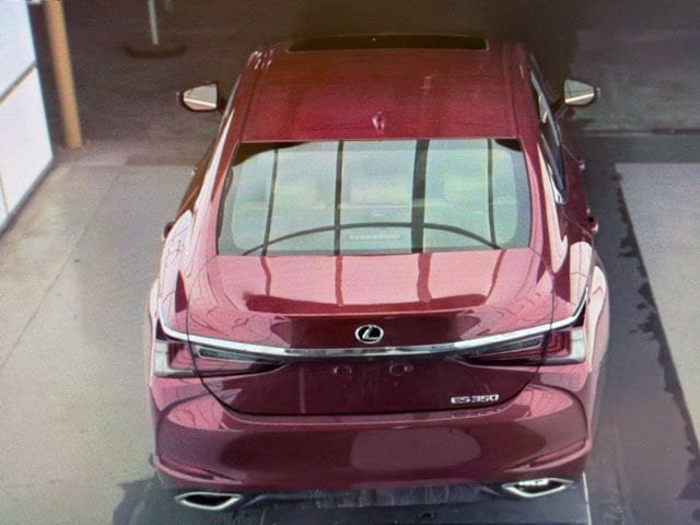 Used 2019 Lexus ES 350 w/ Premium Package FWD image 14