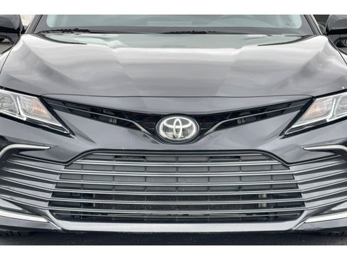 Used 2022 Toyota Camry LE w/ Carpet Mat Package (TMS) image 39