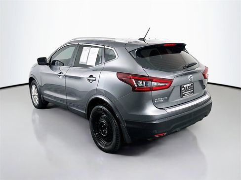 Certified 2020 Nissan Rogue Sport SV image 5