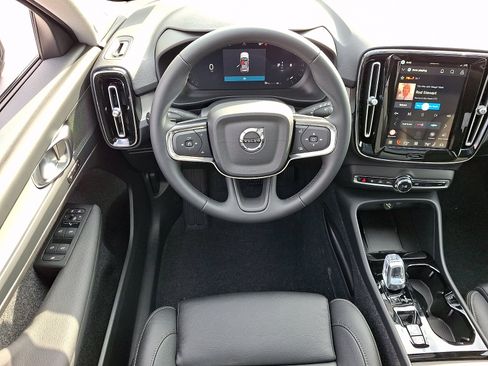 New 2026 Volvo XC40 B5 Plus w/ Climate Package image 7