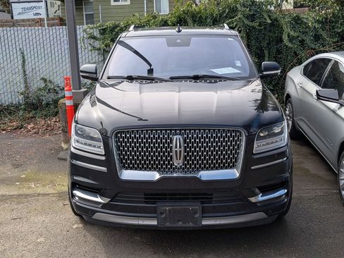 Used 2019 Lincoln Navigator L Reserve image 4