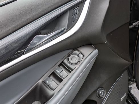 Used 2020 Buick Enclave Essence w/ Sport Touring Edition image 10