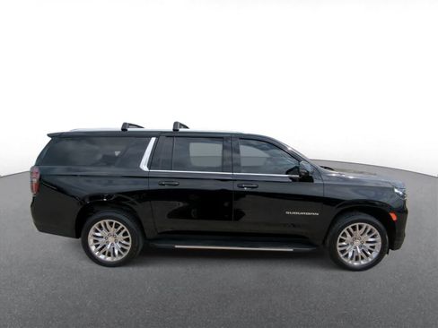 Used 2024 Chevrolet Suburban LT w/ LT Signature Package AWD/4WD image 9