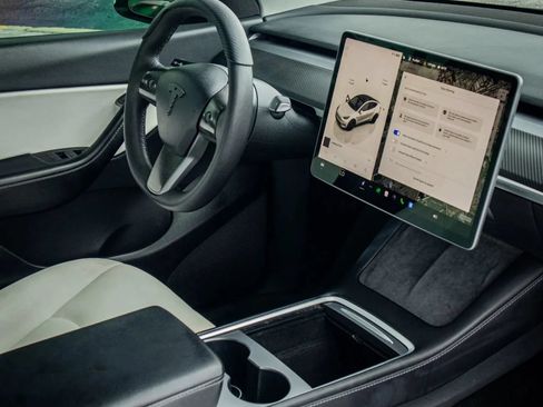 Used 2022 Tesla Model Y Performance AWD/4WD image 21