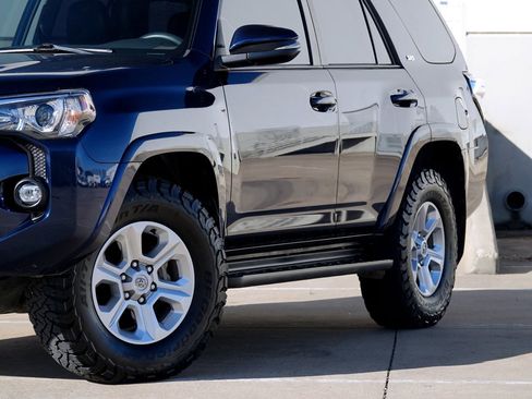 Used 2022 Toyota 4Runner SR5 Premium image 22