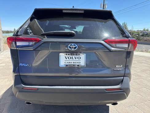 Used 2024 Toyota RAV4 XLE image 5