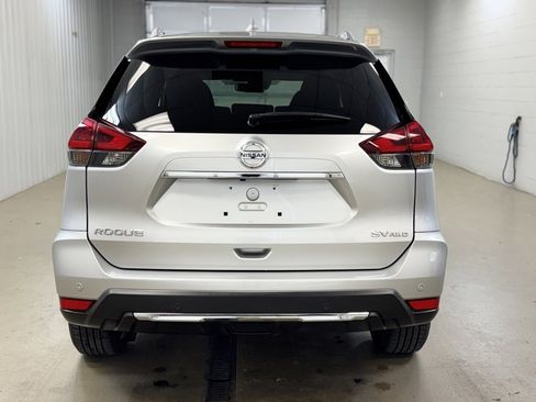 Used 2020 Nissan Rogue SV image 6