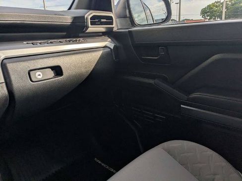 Used 2026 Toyota Tacoma SR5 AWD/4WD image 15