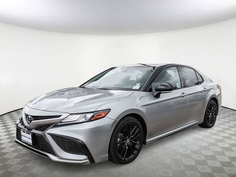Used 2024 Toyota Camry XSE image 4