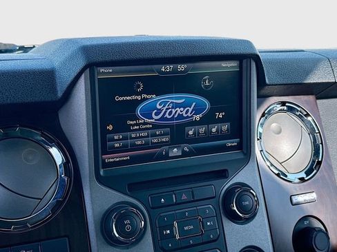 Used 2014 Ford F250 Lariat w/ Lariat Interior Package AWD/4WD image 13