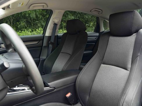 Used 2020 Honda Accord LX image 17