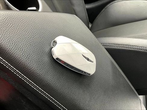 Used 2025 Genesis G70 2.5T RWD image 36