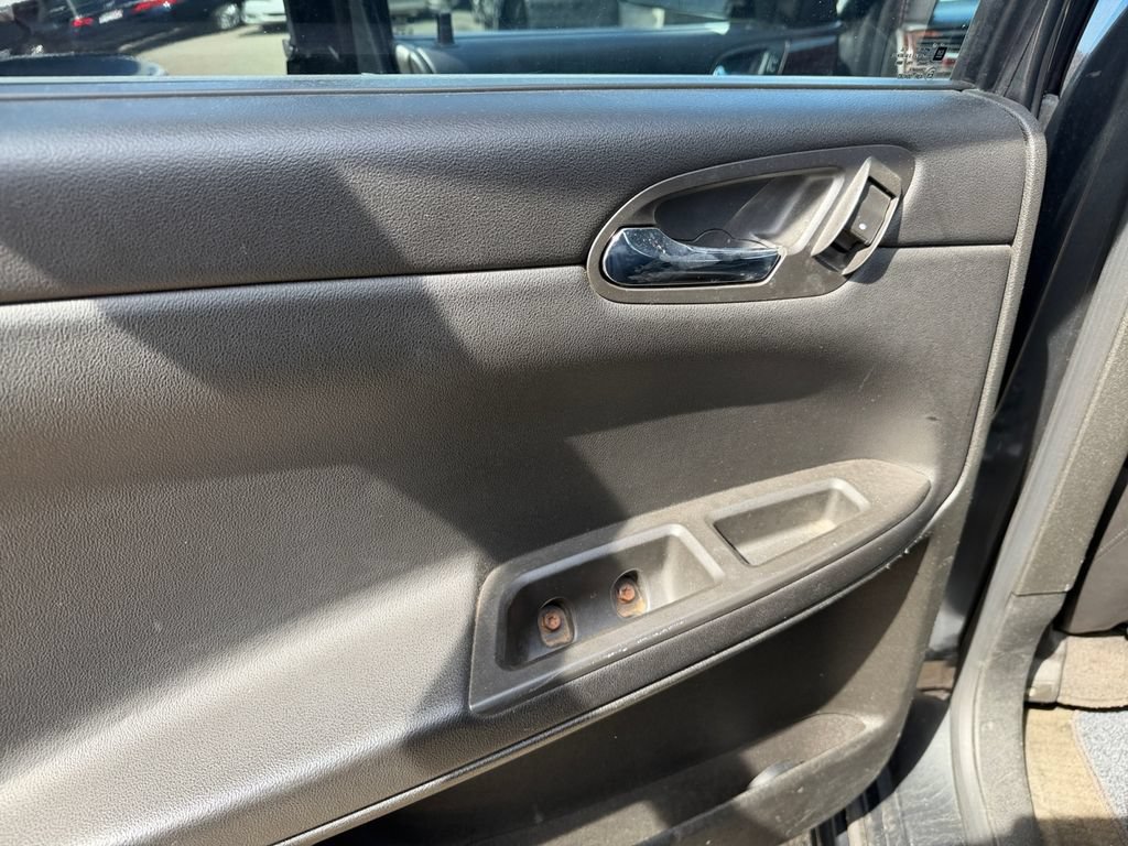 Used 2013 Chevrolet Impala LTZ FWD image 31