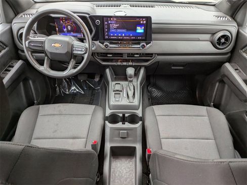 Used 2023 Chevrolet Colorado W/T image 15