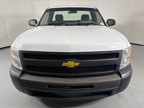 Used 2013 Chevrolet Silverado 1500 W/T RWD image 3