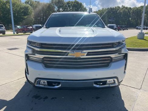 Used 2020 Chevrolet Silverado 1500 High Country w/ Technology Package image 12