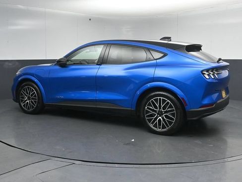 Certified 2025 Ford Mustang Mach-E Premium AWD/4WD image 5