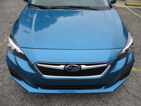 Used 2018 Subaru Impreza 2.0i Premium image 24