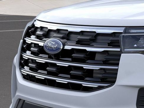 New 2026 Ford Explorer Active AWD/4WD image 17
