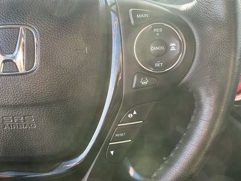 Used 2017 Honda Ridgeline RTL-E image 10