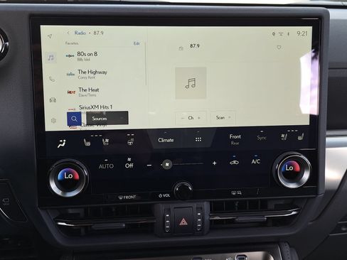 Used 2026 Lexus GX 550 w/ Accessory Package (31) AWD/4WD image 23