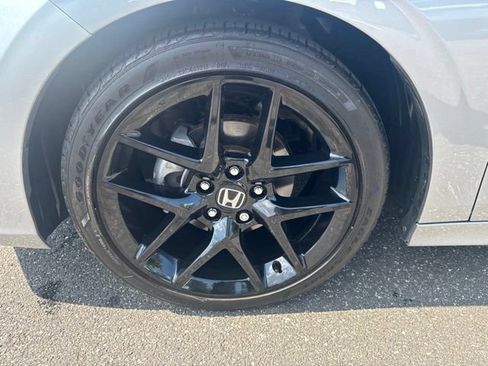 Used 2023 Honda Civic Sport image 11