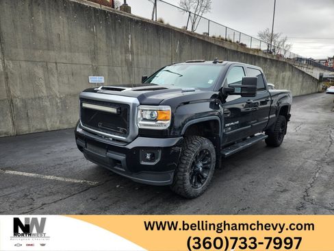 Used 2018 GMC Sierra 3500 Denali image 1