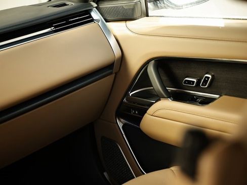 New 2025 Land Rover Range Rover Autobiography image 35