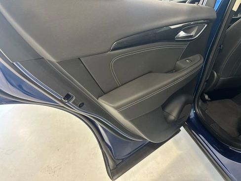 Used 2023 Buick Envision Essence image 29