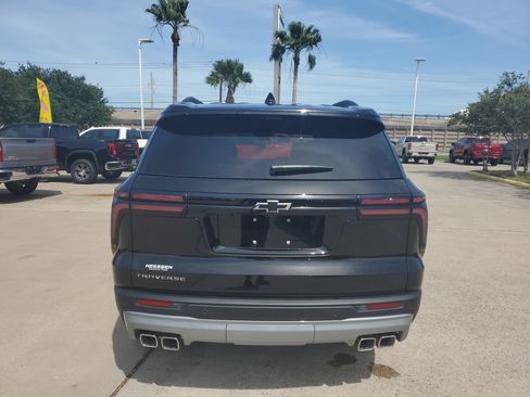 New 2026 Chevrolet Traverse LT w/ Driver Confidence Package FWD image 6