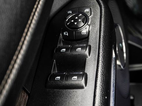 Used 2020 Ford Expedition Limited w/ Equipment Group 302A image 33