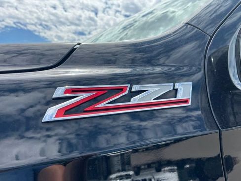 Used 2022 Chevrolet Suburban Z71 w/ Luxury Package AWD/4WD image 9