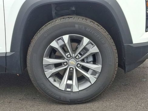 Used 2026 Chevrolet Equinox LT AWD/4WD image 12