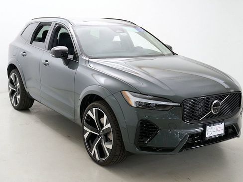 New 2026 Volvo XC60 T8 Ultra w/ Climate Package AWD/4WD image 4