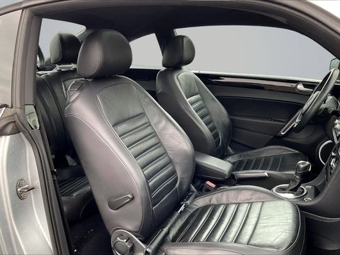 Used 2012 Volkswagen Beetle 2.0T FWD image 7