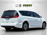 Used 2022 Chrysler Pacifica Limited image 3
