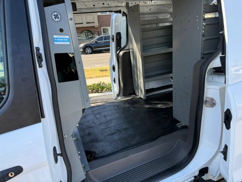 Used 2019 Ford Transit Connect XLT FWD image 11