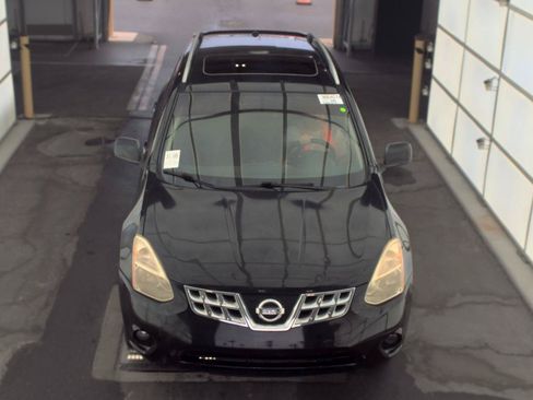 Used 2013 Nissan Rogue SV w/ Premium Pkg FWD image 2