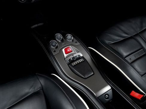 Used 2012 Ferrari 458 Italia Coupe image 28