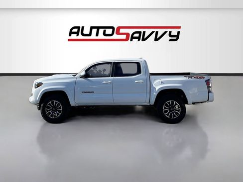 Used 2023 Toyota Tacoma TRD Sport w/ TRD Premium Sport Package AWD/4WD image 4