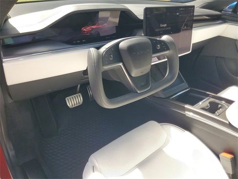 Used 2022 Tesla Model S Plaid image 17