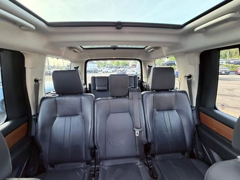 Used 2015 Land Rover LR4 HSE image 33